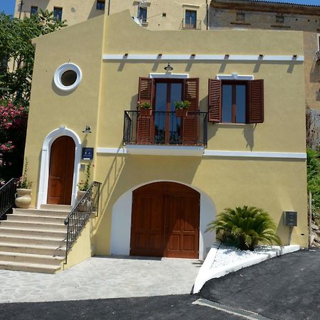 Porta Marina Guest Rooms Scalea Exterior foto
