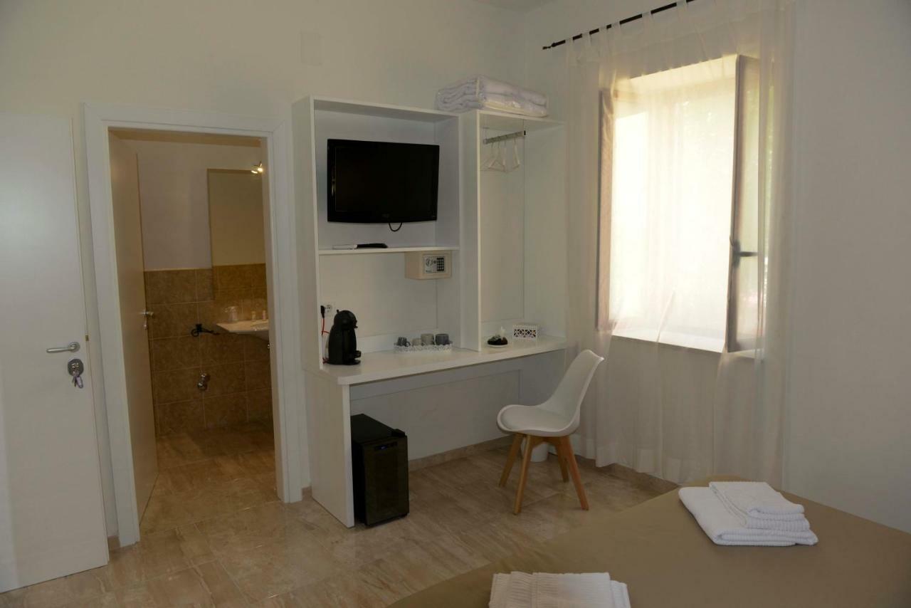 Porta Marina Guest Rooms Scalea Exterior foto